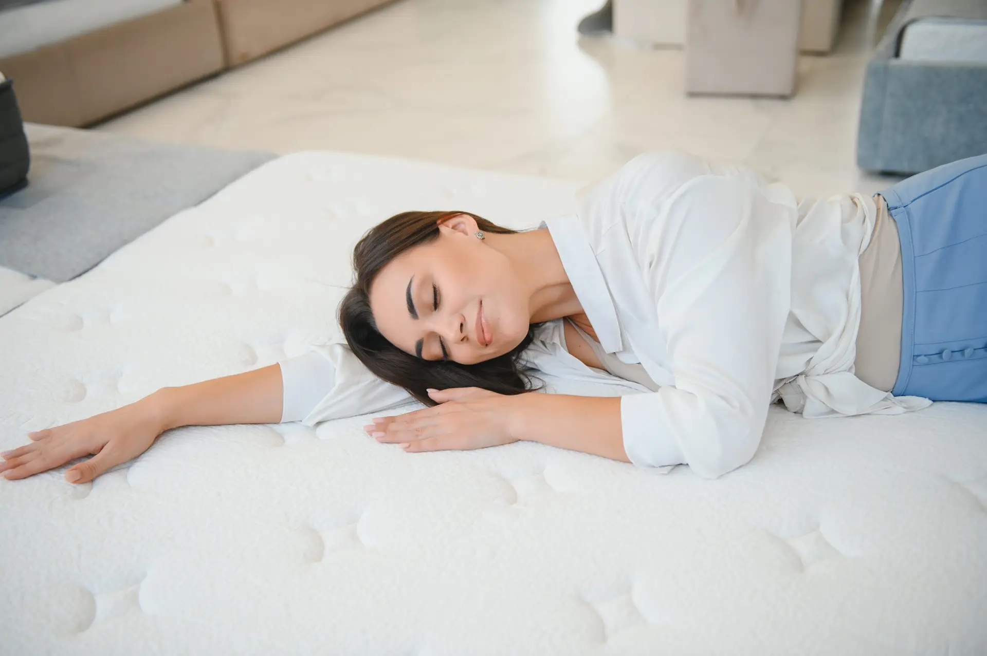 woman on clean mattress